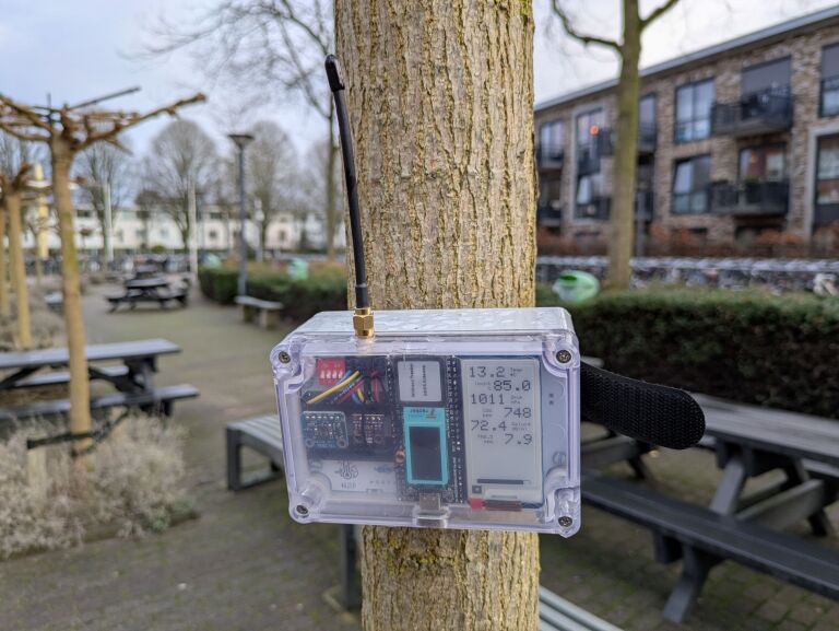 Leerlingen meten hun leefomgeving in Veenendaal